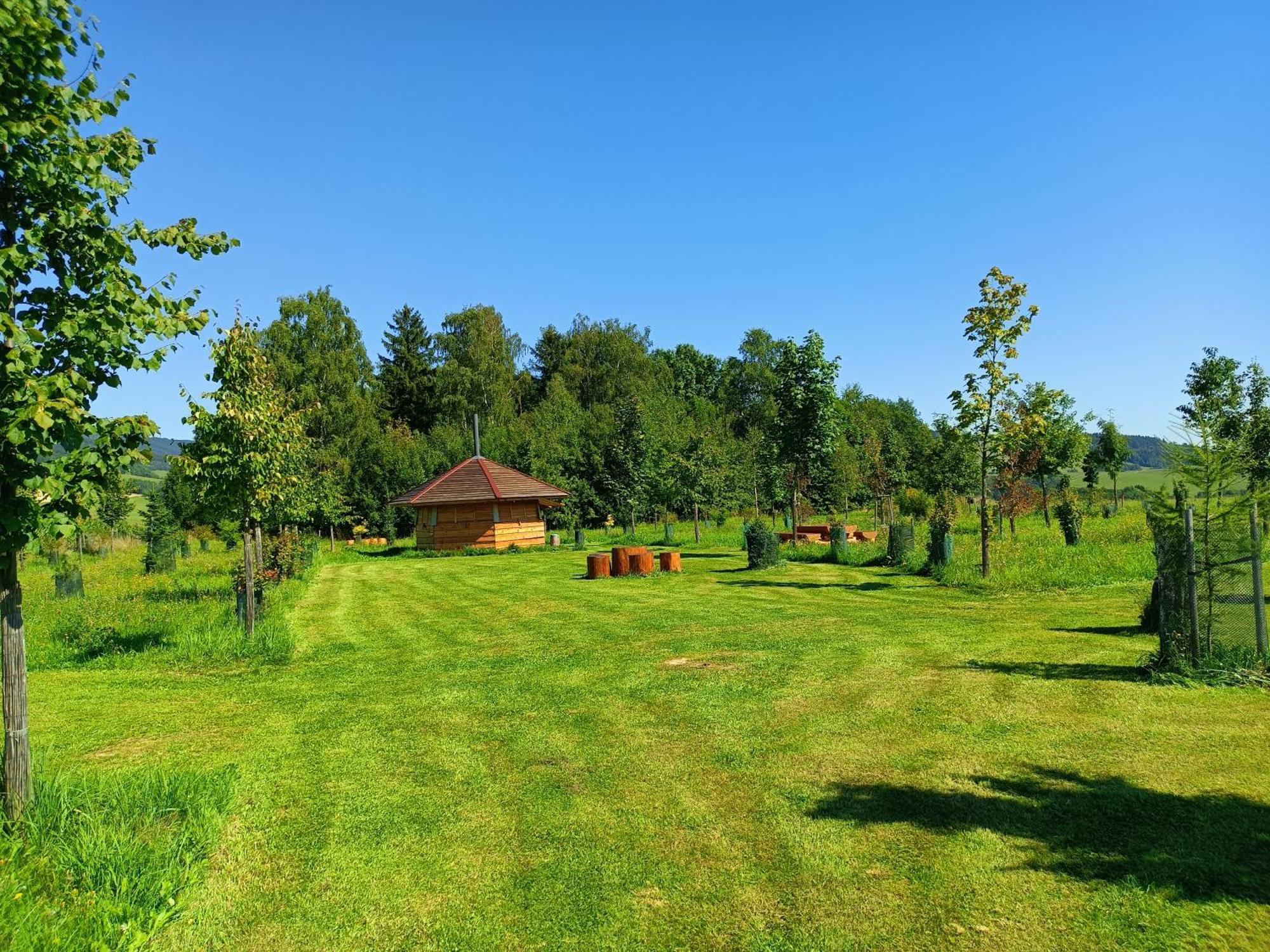 Treehous Sneznik S Wellness Hotel Dolni Morava Bagian luar foto